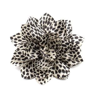 Deep In The Jungle - White Bow Hair Clip